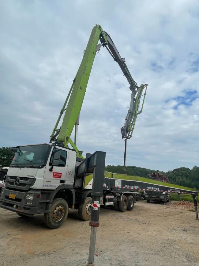 Cost Price 2018 Zoomlion Good Condition Mounted Pump Concrete Pump Factory Low Price