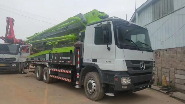 2013 Zoomlion 47m Used Concrete Boom Pump Truck on Benz