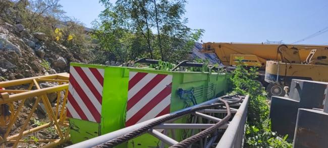 19 Zoomlion All Ground 300 Ton Truck Crane