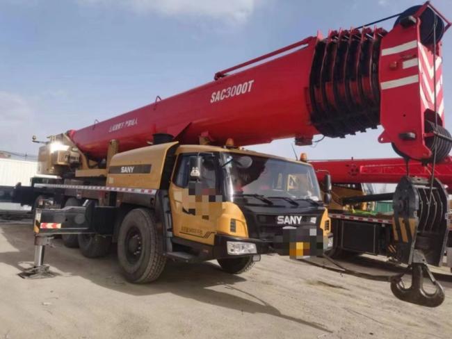 Used Sy Mobile Truck Crane 220 Tons of Large Machinery