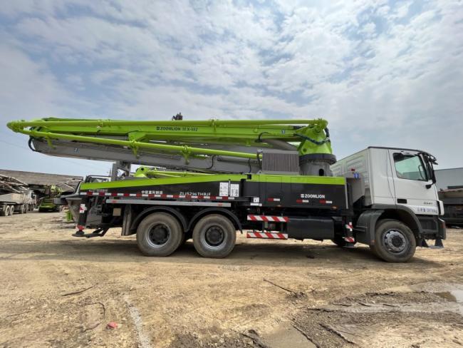 Used Concrete Pump Truck Boom Pump Zoomlion 38m Mercedes Benz