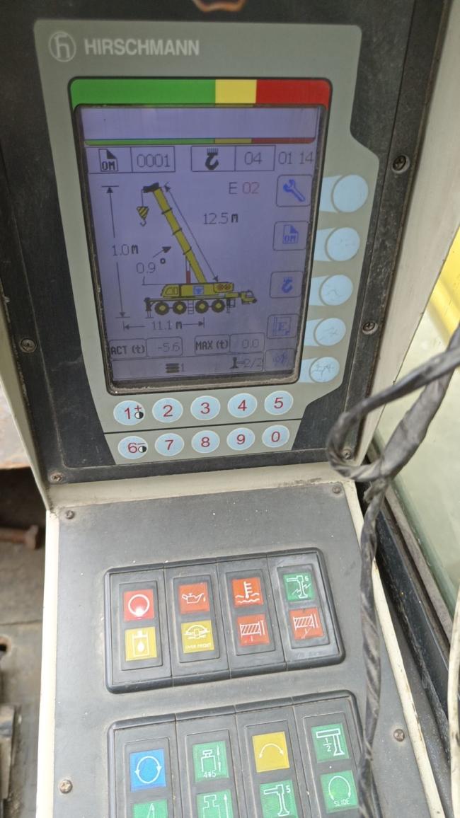 Xg Second-Hand Mobile Truck Crane 50 Tons of Lifting