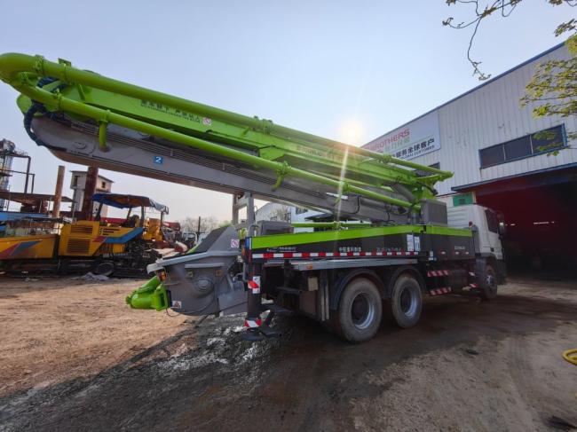 Renovated Condition Truck Mounted Pump Concrete Pump Beton Pump 2015 Zoomlion 38m Mobile Pump on Benz Chassis 6*3 Truck Factory Price