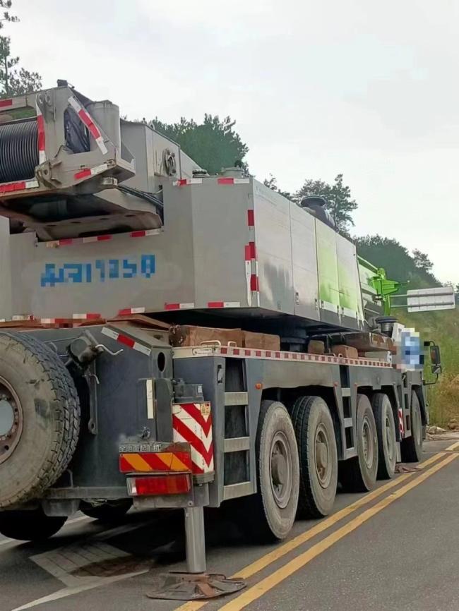 Zoomlion Heavy Industry Truck Crane All Road Crane 200 Tons for Sale