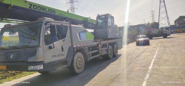 20 Years Zoomlion Mobile Crane 25 Tons for Sale, Need Please Contact