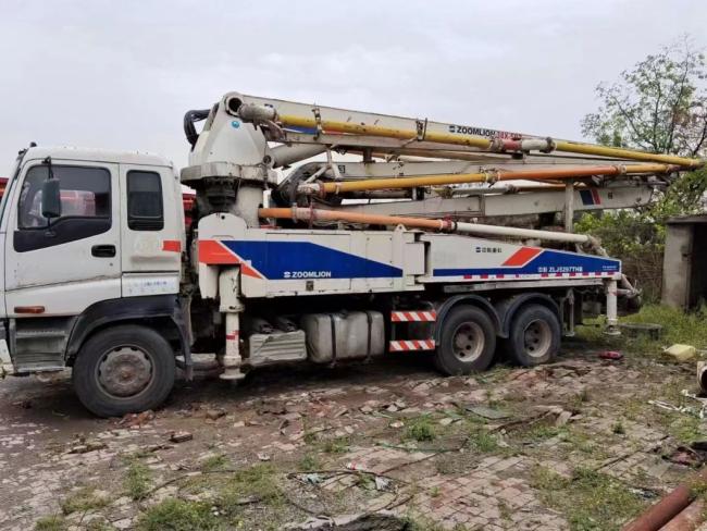 2012 Zoomlion 38m Concrete Pump on Janpan Truck Under Good Original Condition with Stable Work Sale in Very Low Price
