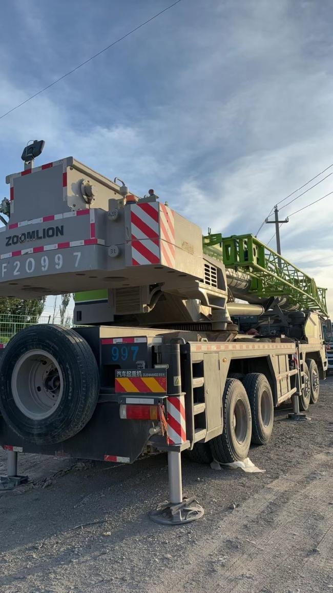20 Years Zoomlion Mobile Truck Crane, Good Condition