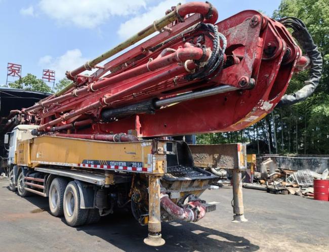 2013 China Top Brand Concrete Pump 52m Beton Pump Construction Machine on Benz Truck
