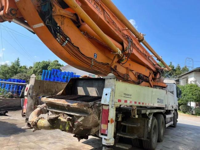 2014 Zoomlion 49m Concrete Pump Beton Pump Heavy Equipment Construction Machine for Ready Mix Benz Truck