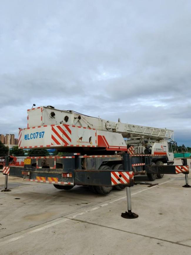 Zoomlion Truck Crane 50 Tons Inventory Direct Sale, Special Sale