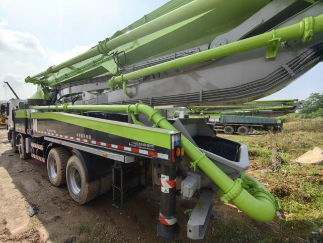 Construction Machinery 47m Truck Mounted Pump Concrete Boom Pump