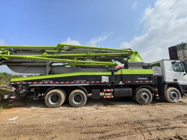 Construction Machinery 47m Truck Mounted Pump Concrete Boom Pump
