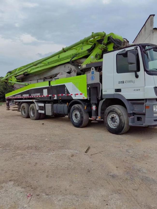 2019 Zoomlion 56m Used Concrete Pump Truck Truck Mounted Pump Concrete Boom Pump