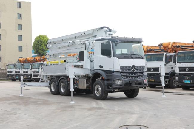 Construction Equipment 38m Mercedes Benz Concrete Boom Pump Heavy Equipment Concrete Pump Truck