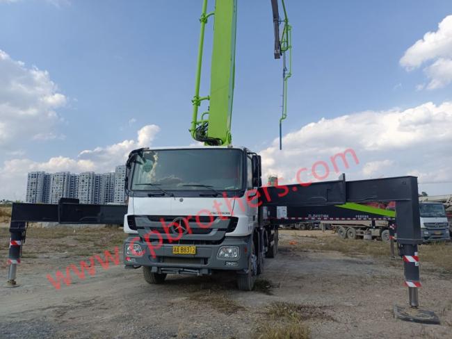 Perfect Renewed Condition 2013 Zoomlion 52m Used Truck Pump Concrete Pump