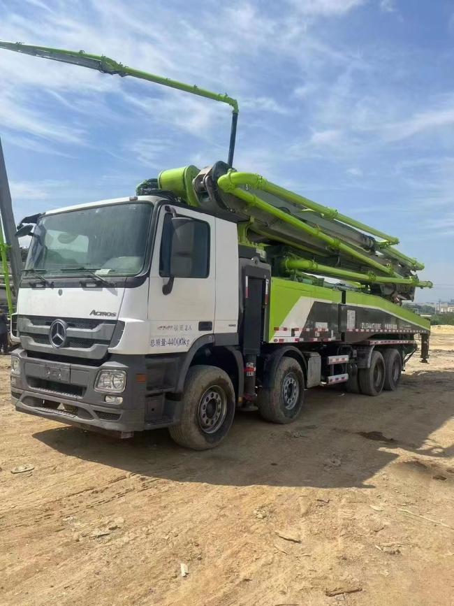 Zoomlion 56m Mercedes Benz Truck Mounted Pump Machine Equipment Used Concrete Pump Truck