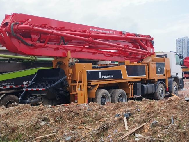 High-End Refurbished Putzmeister 42m Concrete Pump Truck Stock for Sale