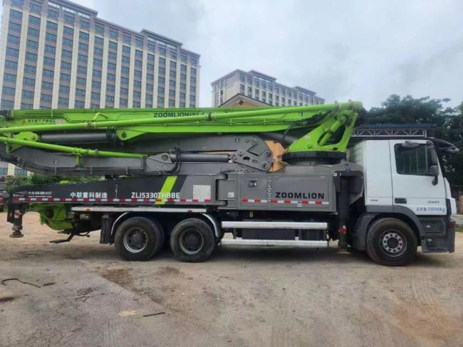 2017 High Quality Zoomlion 49m Concrete Pump Beton Pump Used Heavy Equipments on Benz Truck