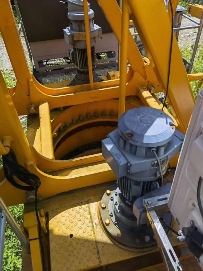 20 Year Old W6013 Tower Crane for Sale