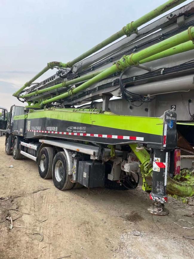 2021 Zoomlion 59m Used Concrete Pump Truck with Mercedes Benz Chassis Concrete Boom Pump
