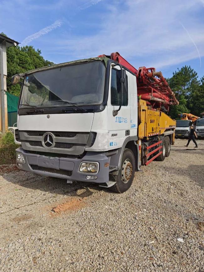 Used Concrete Pump Truck 40m on Mercedes Benz Chassis Machine Equipment Concrete Boom Pump