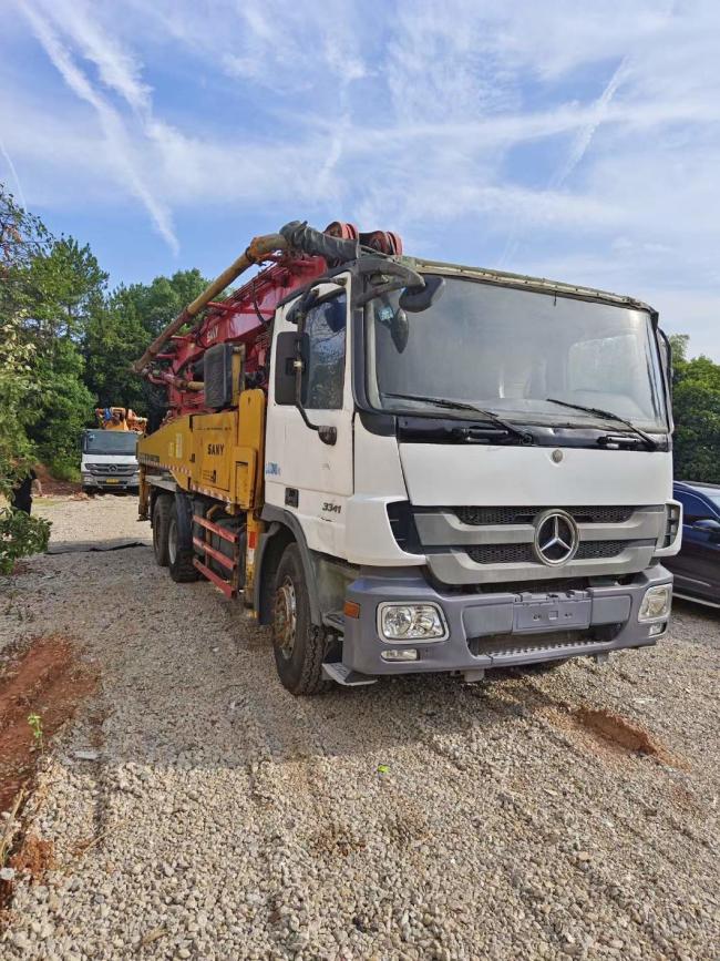 37m Used Concrete Pump Truck Machine Equipment Construction Machine Truck Mounted Pump Concrete Boom Pump