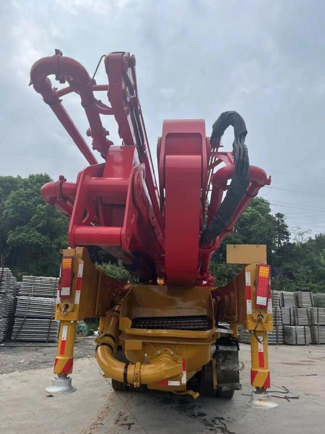62m Concrete Pump Truck Construction Machine Heavy Equipment Truck Mounted Pump on Mercedes Benz