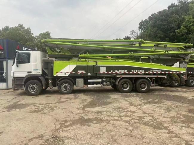 2019 Zoomlion 56m Concrete Pump Truck with Mercedes Benz Chassis Heavy Equipment Truck Mounted Pump