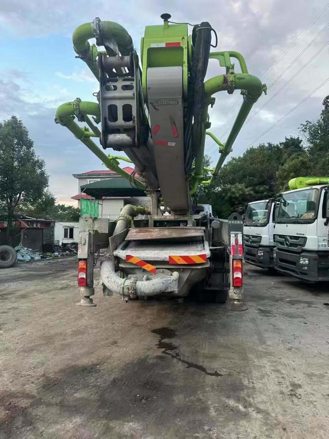 2020 Zoomlion 49m Used Concrete Pump Truck on Mercedes Benz Heavy Equipment Concrete Boom Pump