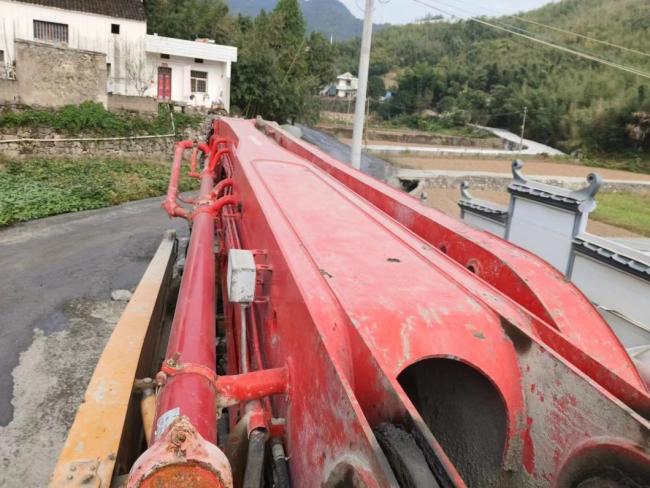 Sale of 14 Years Elephant 49 Meters Pump Car, Quickly Contact Me to Buy It