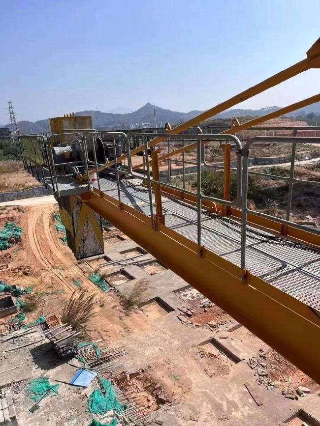 Used 21 Year Old Zoomlion Flat Head Tower Crane W6013