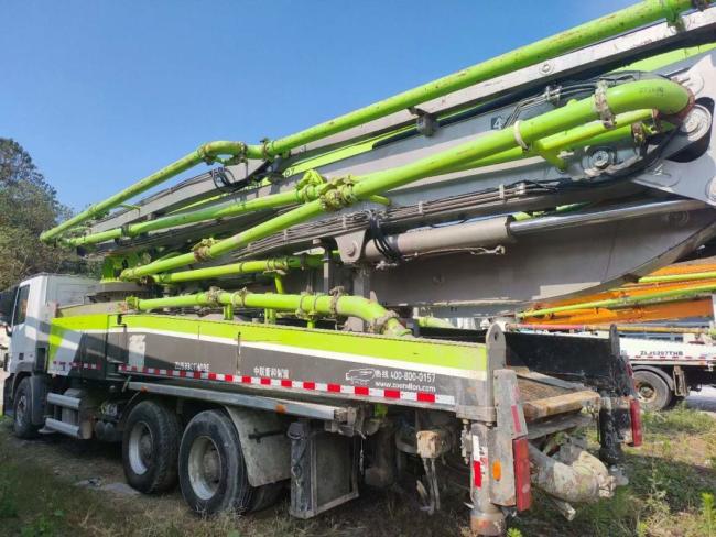 Stock Pump Truck 18 Years of 49 Meters of Zoomlion Pump Truck for Sale