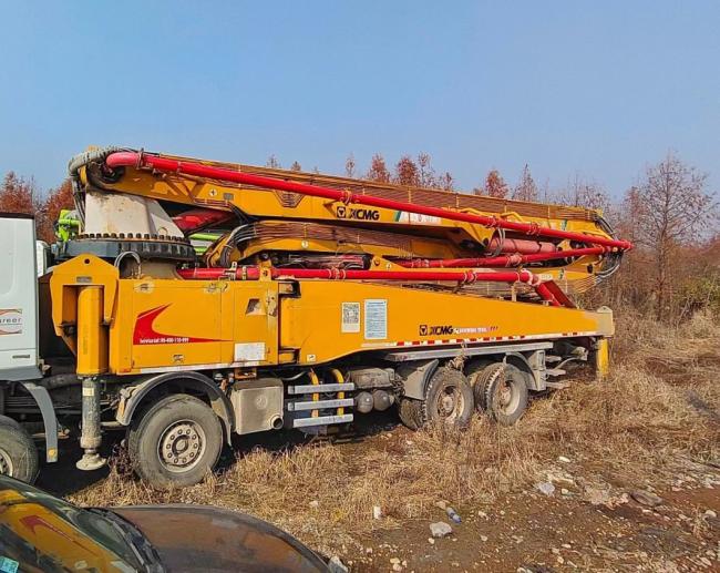 Used Concrete Pump Xg 53 Meters for Sale