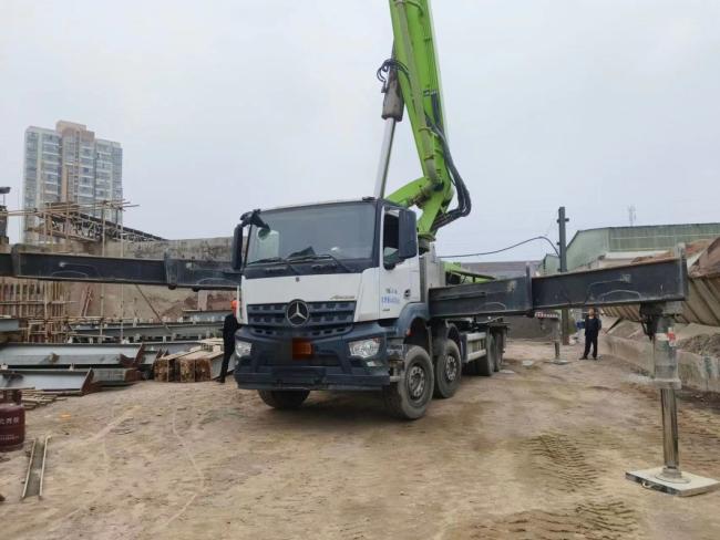 Used Concrete Pump Truck 63 M Installed in a Mercedes Truck for Sale