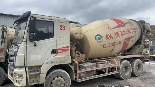 12 Cbm Concrete Mixer Truck Construction Machinery Under Very Good Condition