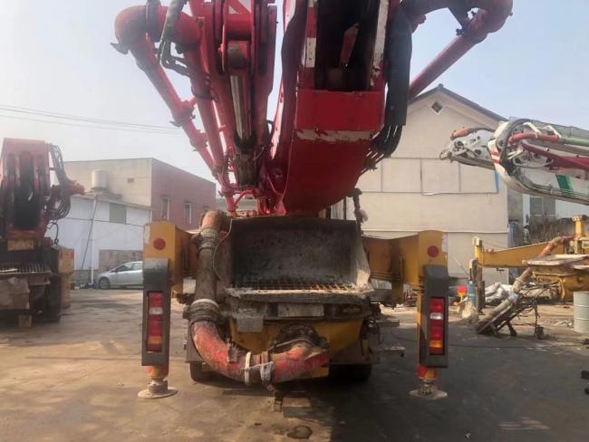 S Any Used Concrete Pump Truck 49 Meters, If Necessary, Please Send an Inquiry