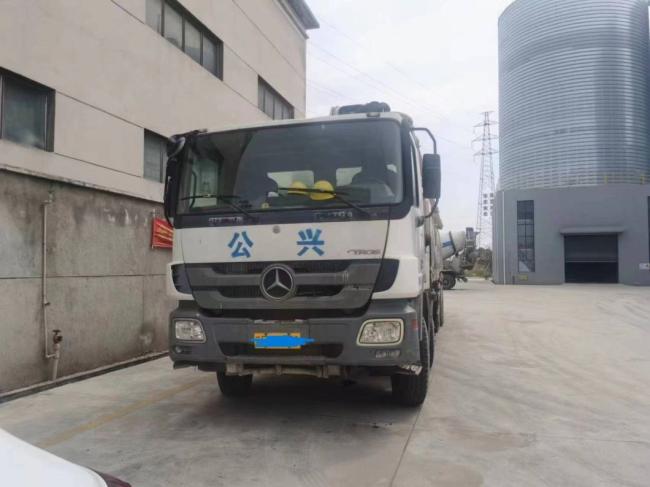 Zoomlion Used Concrete Pump Truck58 Meters Installed on Mercedes-Benz Cars for Sale