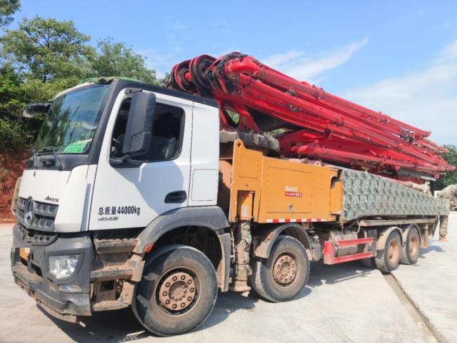 S Any 21 Concrete Pump Truck 56 Meters Installed in a Mercedes Truck for Sale