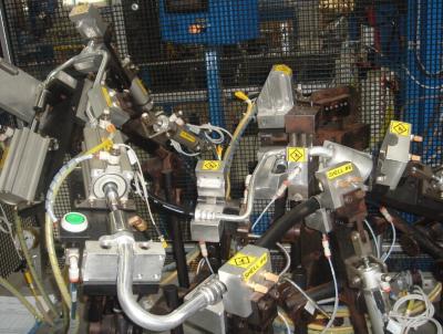 Китай Автоматически оборудование для испытаний утечки гелия Клам-раковины для кондиционера прокладывает трубопровод точность 1.0Э-5мбар.л/с продается