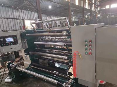中国 1300mm Non Woven Fabric Roll Cutting Machine Fabric Cutting And Rewinding Machine 0-200m/Min 販売のため