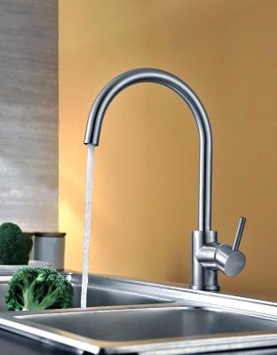 China Chrome Brushed Stainless Steel Faucet Kitchen Tap 12.5L/Min for sale