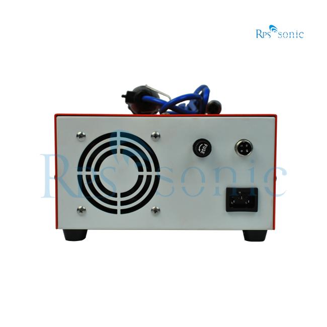 Ultrasonic spot welding device