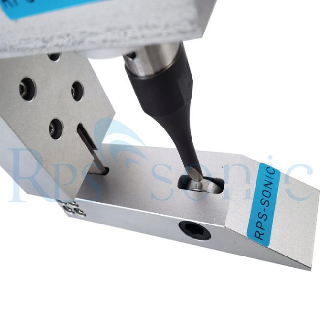 Titanium Horn Ultrasonic Fabric Cutter 40Khz 300 Watt For Fabric Nonwoven 0
