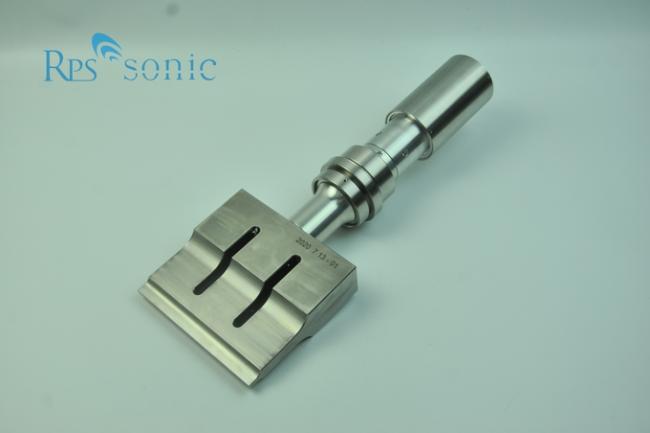 20khz 2000w Ultrasonic Welding Tool For Femcare And Hygiene Welding 0