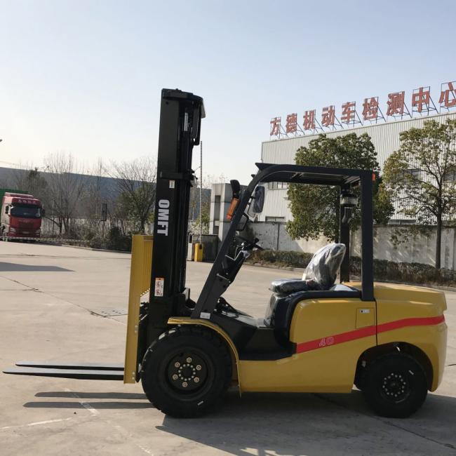 4ton Counterbalanced Diesel Forklift Truck Engine Tcm Technology Ce ISO with Isuzu 4jg2 Engine