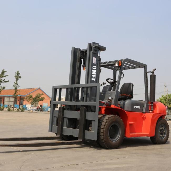 8ton Ce Certificated Diesel Forklift Truck with Chinese or Japanese Engine Fork