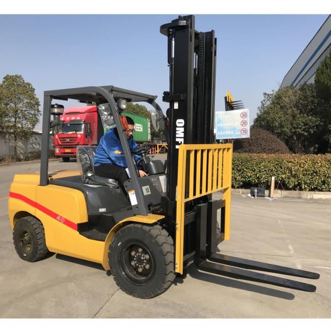 China Manufacturer 4.0t 4ton 4 T Diesel Forklift with Automatic Transmission