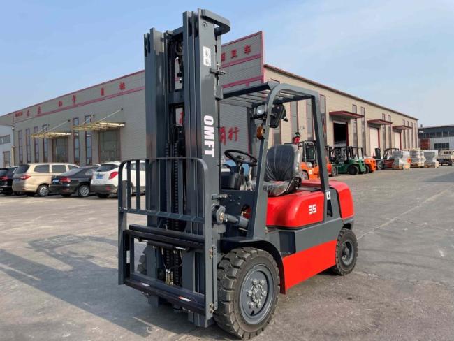 3.5ton Diesel Forklift with Chinese or Japanese Engine 3m 3.5m 4m 4.5m 5m 5.5m 6m Mast