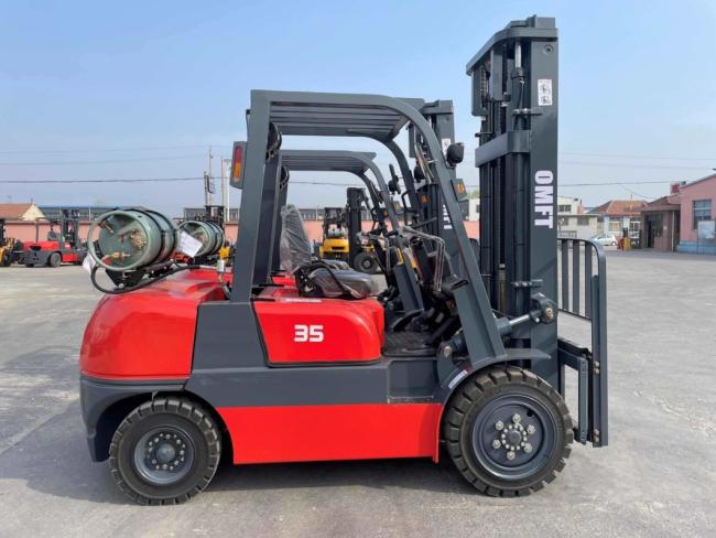 China 3.5ton Gasoline Lp Gas Dual Fuel Forklift Trucks with Side Shift Solid Tyre Toyota Technical Petrol LPG Forklift