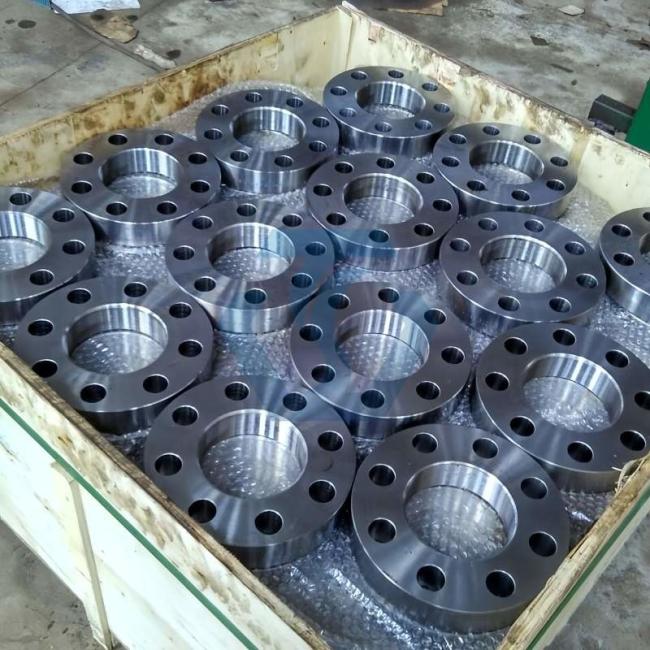 Wellhead Equipment Oil Gas Casing And Tubing Stainless Steel Alloy Steel Blind Flange
